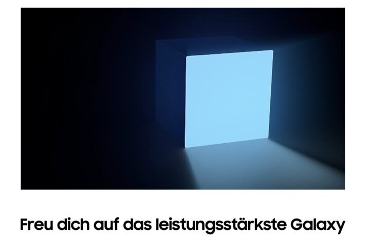Official trailer hundreds of mobile phones suspended in space, ranging from the very first models to more modern models. Samsung Unpacked April 2021 : Samsung Galaxy Unpacked Event am 28. April